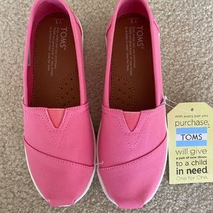 NWT Tom’s Youth Classic